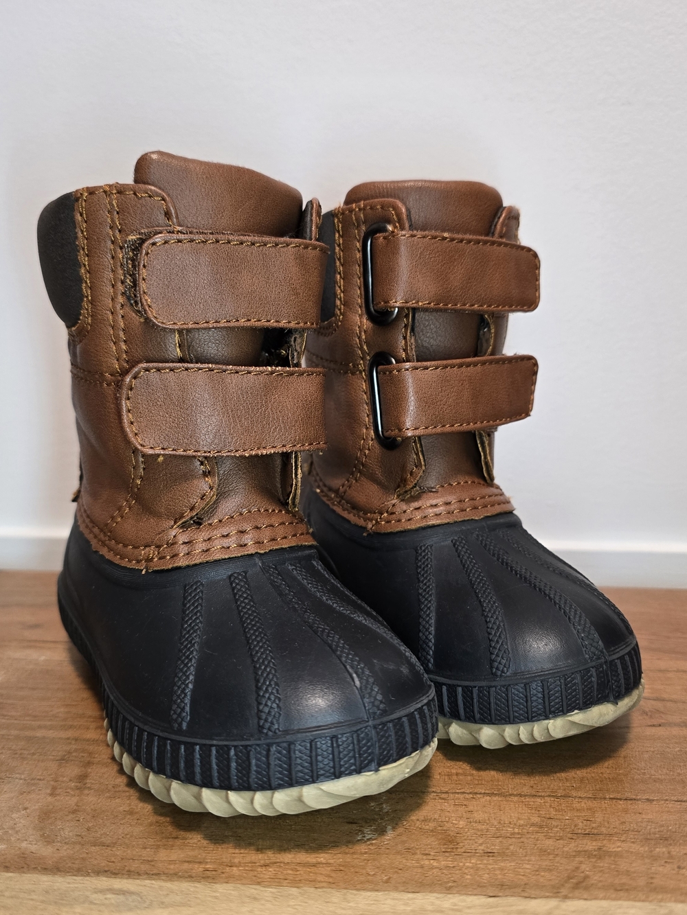 Gap Kids 3M Thinsulate Winter Duck Boots Todder Size. Fall & Winter Style.